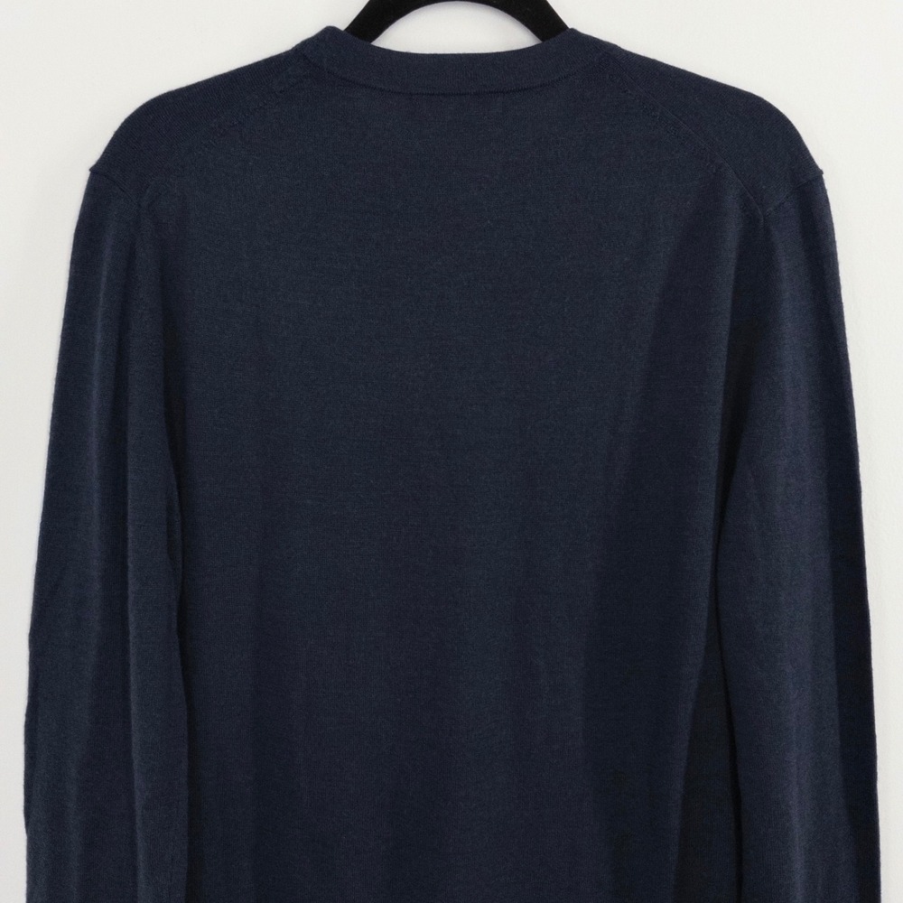 Banana Republic Merino Wool Sweater Men's Medium Navy Crew Neck Lightweight NWT - Picture 4 of 8